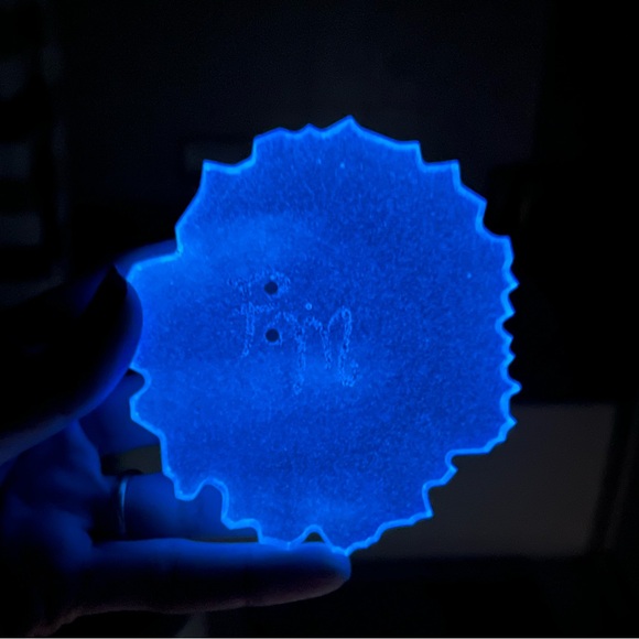 Glow in the dark coaster - Picture 1 of 4